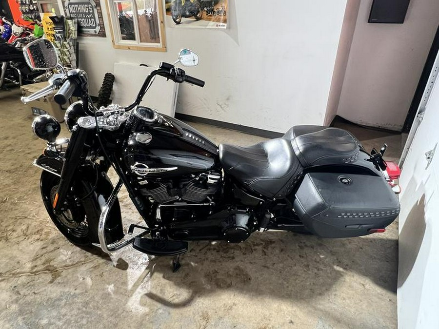 2019 Harley-Davidson® Softail Heritage Classic FLHC
