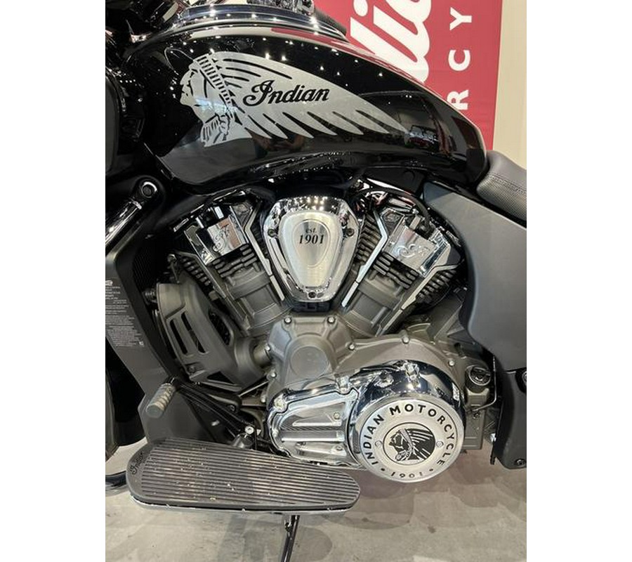 2023 Indian Motorcycle® Challenger® Limited Black Metallic