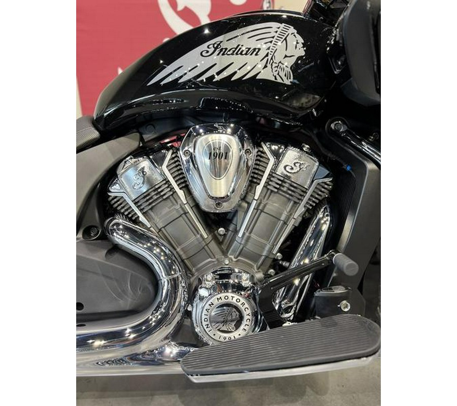 2023 Indian Motorcycle® Challenger® Limited Black Metallic