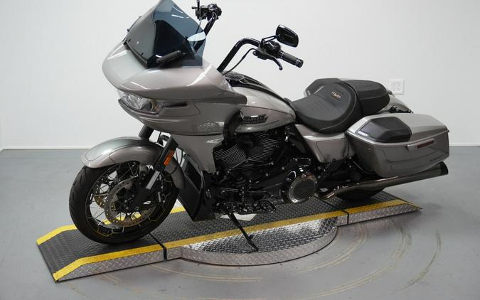 2023 Harley-Davidson® CVO™ Road Glide® Dark Platinum w/Pinstripe