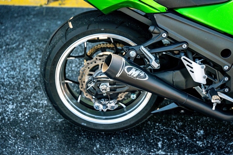 2013 Kawasaki Ninja® ZX™-14R