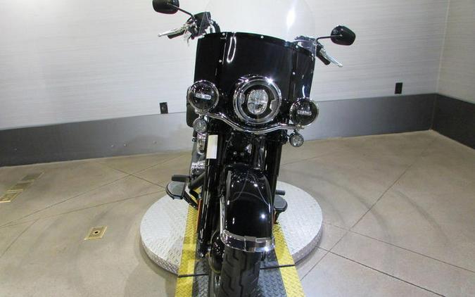 2025 Harley-Davidson® FLHC - Heritage Classic