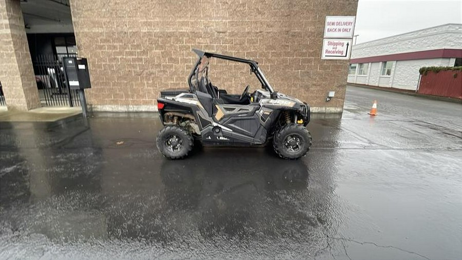 2018 Polaris® RZR® 900 EPS Titanium Metallic