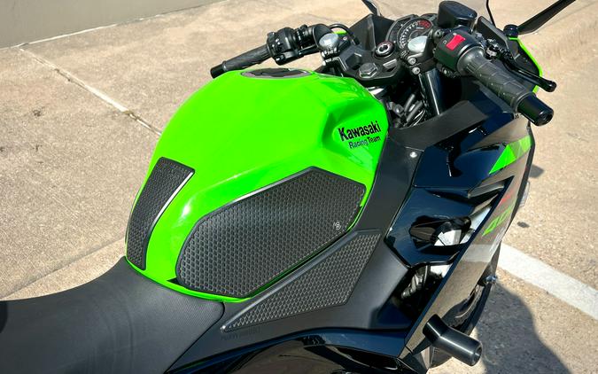 2022 Kawasaki Ninja 400 ABS KRT Edition