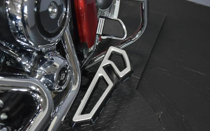 2019 Harley-Davidson Deluxe Wicked Red/Twisted Cherry