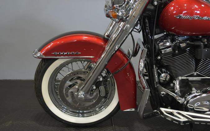 2019 Harley-Davidson Deluxe Wicked Red/Twisted Cherry