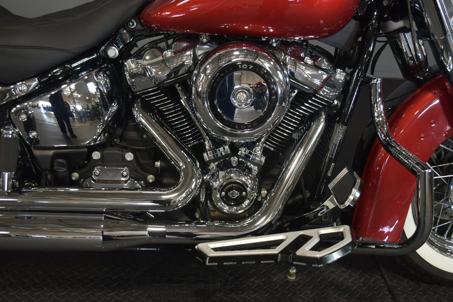 2019 Harley-Davidson Deluxe Wicked Red/Twisted Cherry