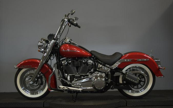 2019 Harley-Davidson Deluxe Wicked Red/Twisted Cherry