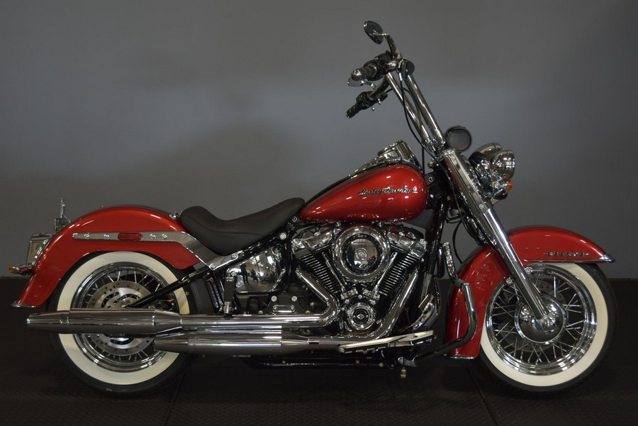 2019 Harley-Davidson Deluxe Wicked Red/Twisted Cherry