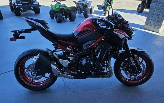 2024 Kawasaki Z900 ABS Candy Persimmon Red/Ebony