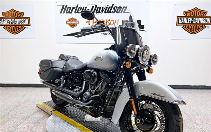 2024 Harley-Davidson Heritage Classic 114 FLHCS ATLAS SILVER METALLIC BLK TRIM