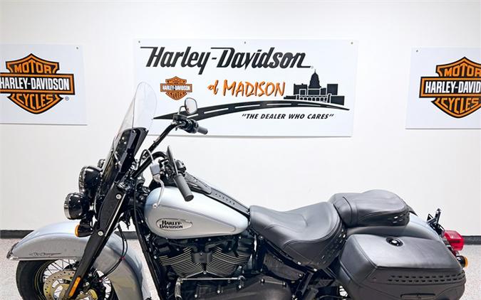 2024 Harley-Davidson Heritage Classic 114 FLHCS ATLAS SILVER METALLIC BLK TRIM
