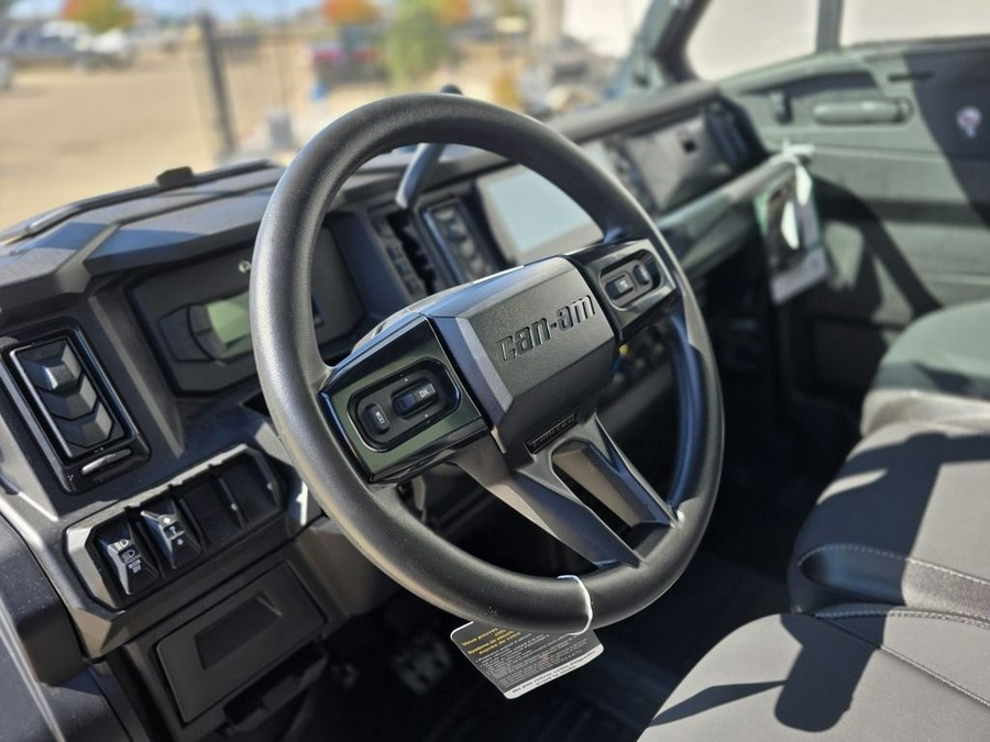 2026 Can-Am® Defender Limited HD11