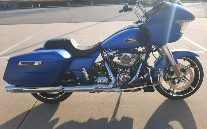 2026 Harley-Davidson® Road Glide® Aurora Blue Denim Chrome Trim