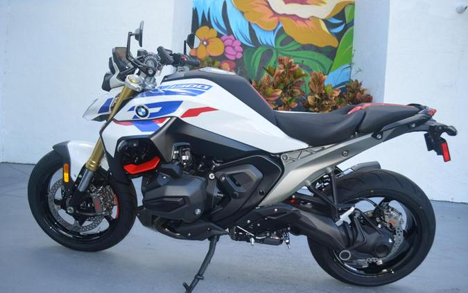 2026 BMW R 1300 R