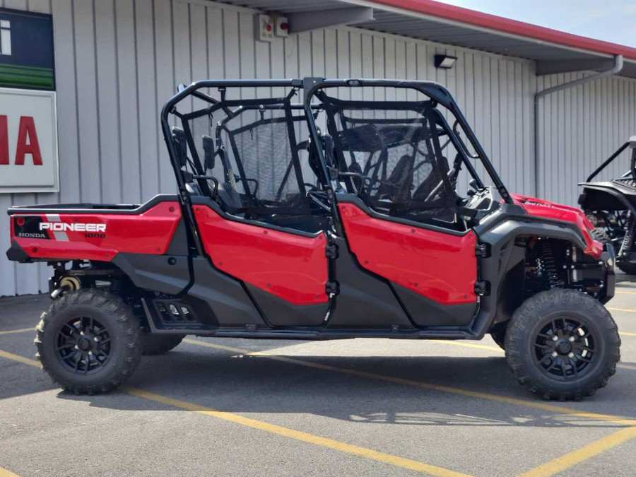 2023 Honda Pioneer 1000-6 Crew Deluxe