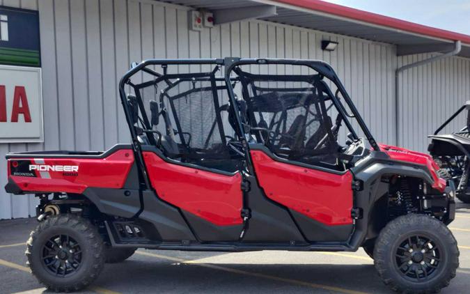 2023 Honda Pioneer 1000-6 Crew Deluxe