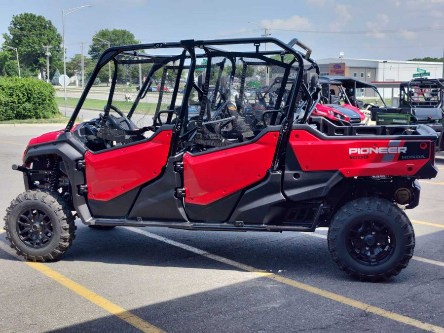 2023 Honda Pioneer 1000-6 Crew Deluxe