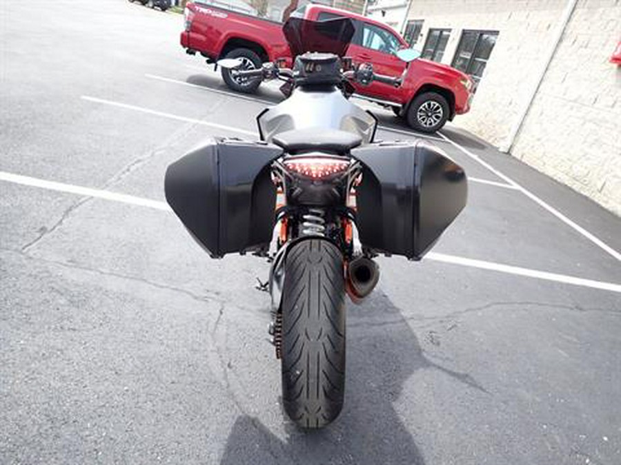 2017 KTM 1290 Super Duke GT