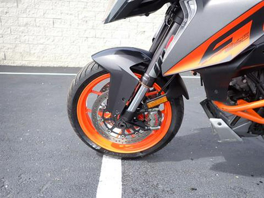 2017 KTM 1290 Super Duke GT