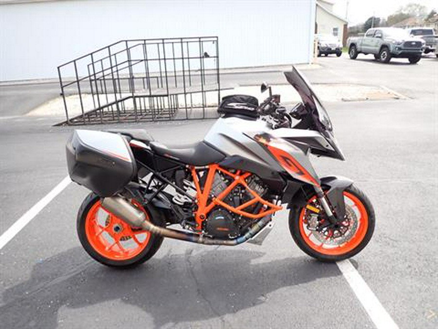 2017 KTM 1290 Super Duke GT