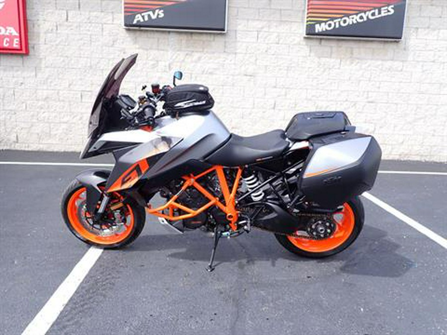 2017 KTM 1290 Super Duke GT