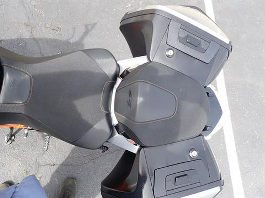 2017 KTM 1290 Super Duke GT