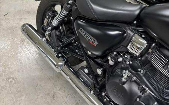 2022 Royal Enfield Meteor Stellar Black