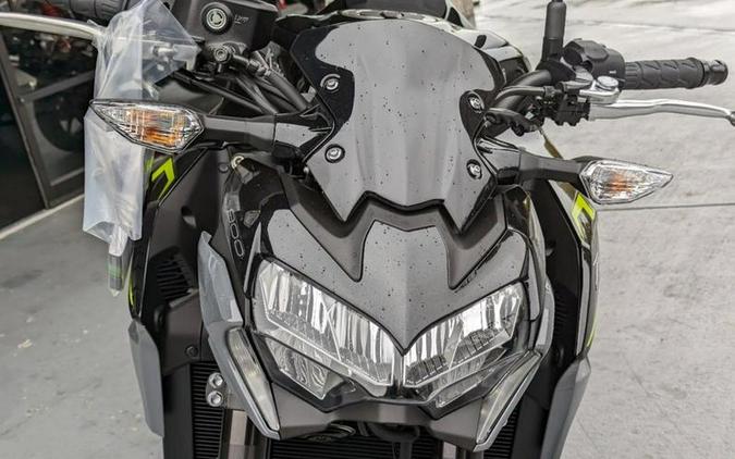 2024 Kawasaki Z900 ABS Metallic Spark Black/Metallic Matte Dark Gray