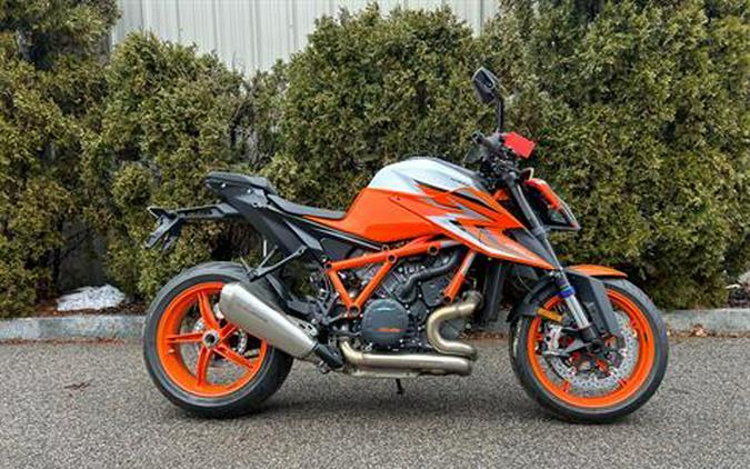 2022 KTM 1290 Super Duke R EVO: MD Ride Review, Part 1 (Bike Reports) (News)