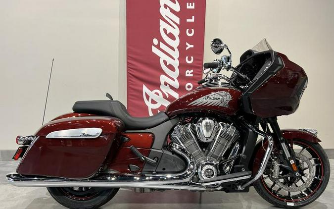 2023 Indian Motorcycle® Challenger® Limited Maroon Metallic