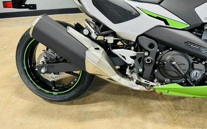 2024 Kawasaki Ninja® 7 Hybrid ABS