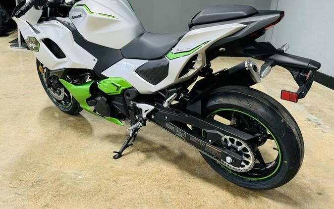 2024 Kawasaki Ninja® 7 Hybrid ABS