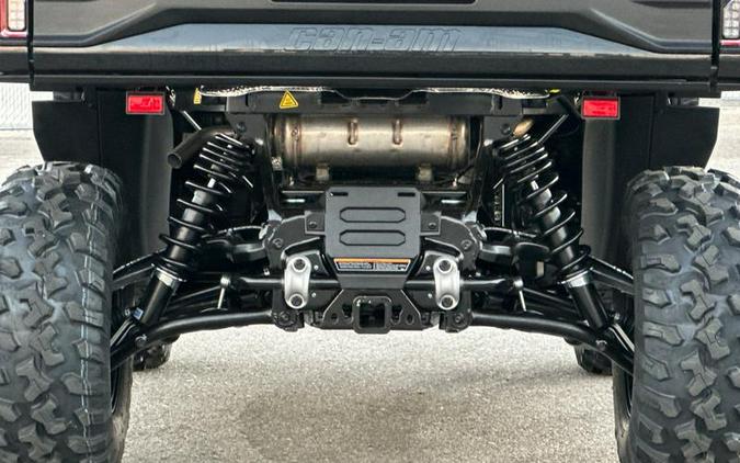 2026 Can-Am® SSV DEF XTCAB 65 HD11 BK 26 XT CAB HD11