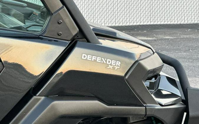 2026 Can-Am® SSV DEF XTCAB 65 HD11 BK 26 XT CAB HD11