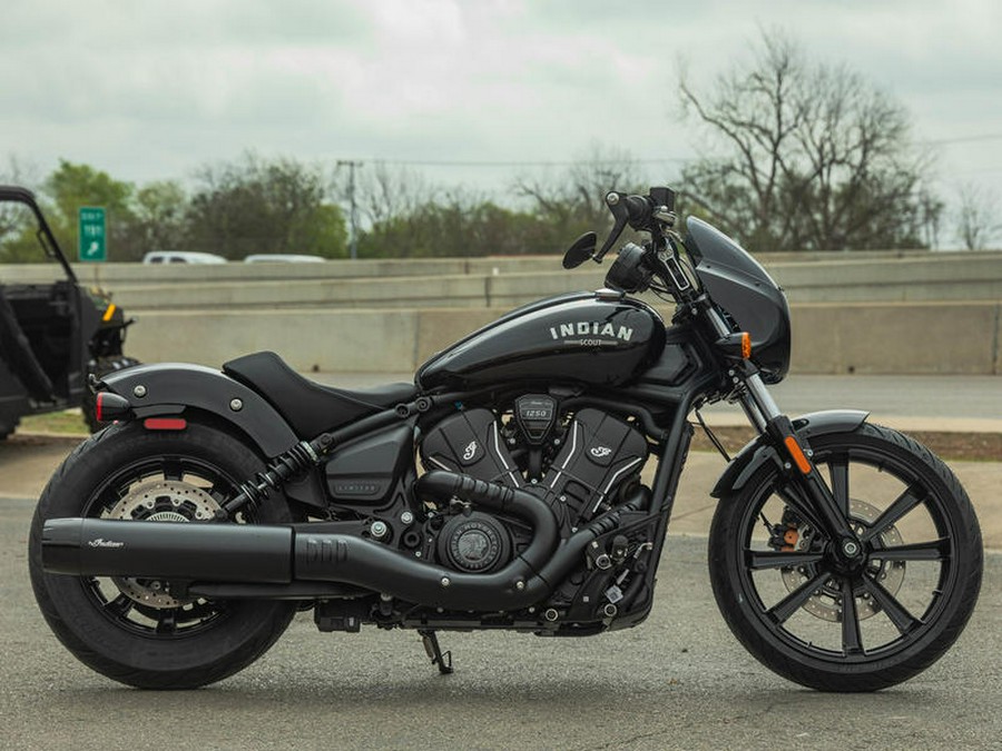 2025 Indian Motorcycle® Sport Scout® Limited +Tech Black Metallic