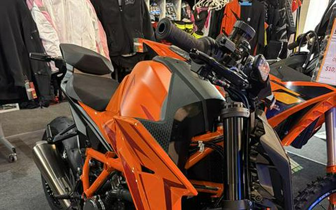 2026 KTM 1390 Super Duke R EVO