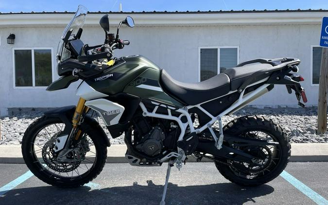 2022 Triumph Tiger 900 Rally Matte Khaki Green