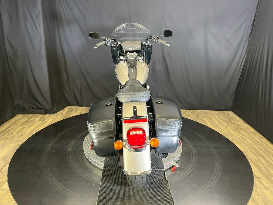 2018 Harley-Davidson Heritage Classic 114