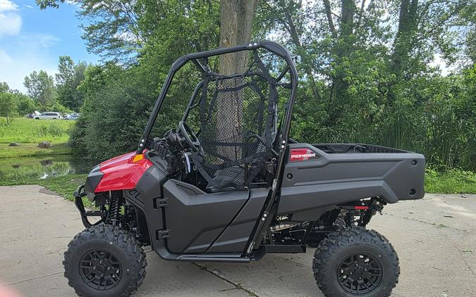2026 Honda Pioneer 700 Deluxe