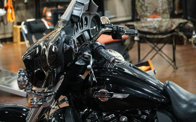 2021 Harley-Davidson® FLHTCUTG - Tri Glide® Ultra