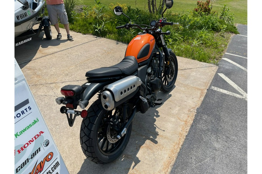 2023 Honda SCL 500 Candy Orange