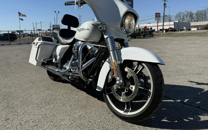 2017 Harley-Davidson Street Glide® Special