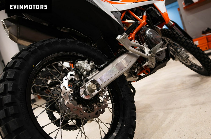 2026 KTM Enduro 690 R