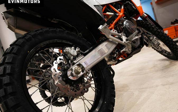 2026 KTM Enduro 690 R