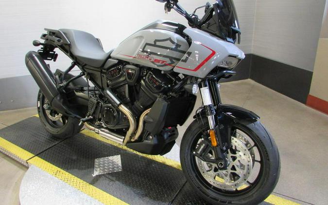 2025 Harley-Davidson® RA1250ST - Pan America® 1250 ST