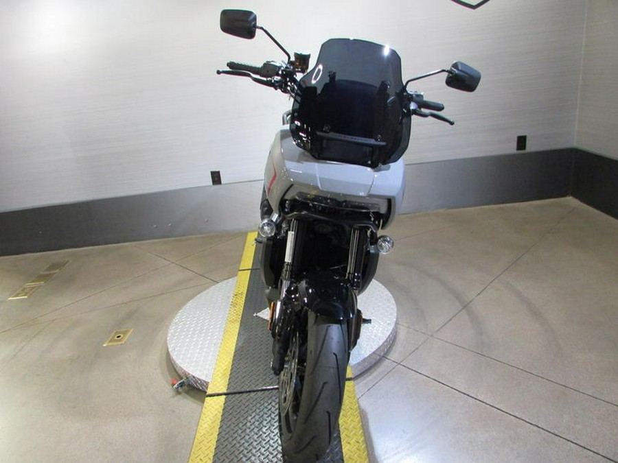 2025 Harley-Davidson® RA1250ST - Pan America® 1250 ST