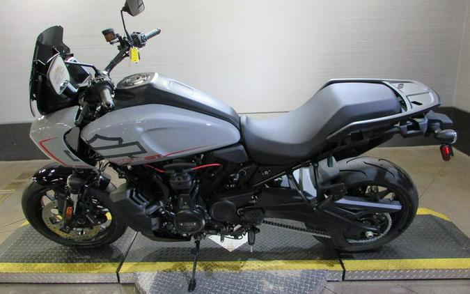 2025 Harley-Davidson® RA1250ST - Pan America® 1250 ST