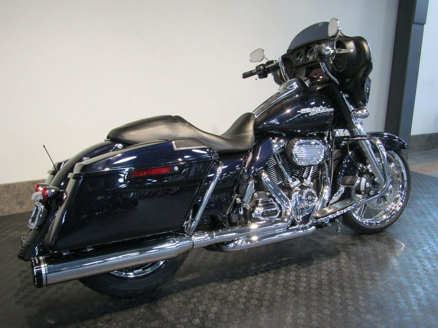 2019 Harley-Davidson® FLHX - Street Glide®