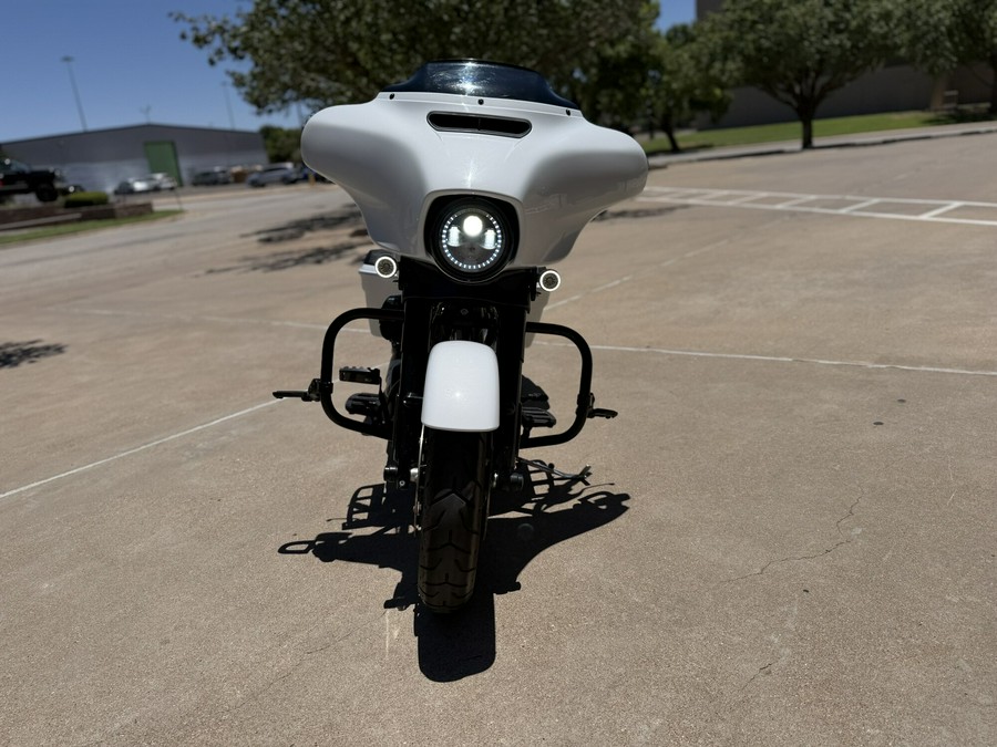 2020 Harley-Davidson® Street Glide® Special Stone Washed White Pearl